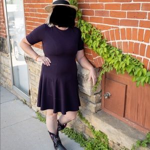 Karen Kane Jersey Swing Dress 
Short sleeve
Machine wash
Scoop neck